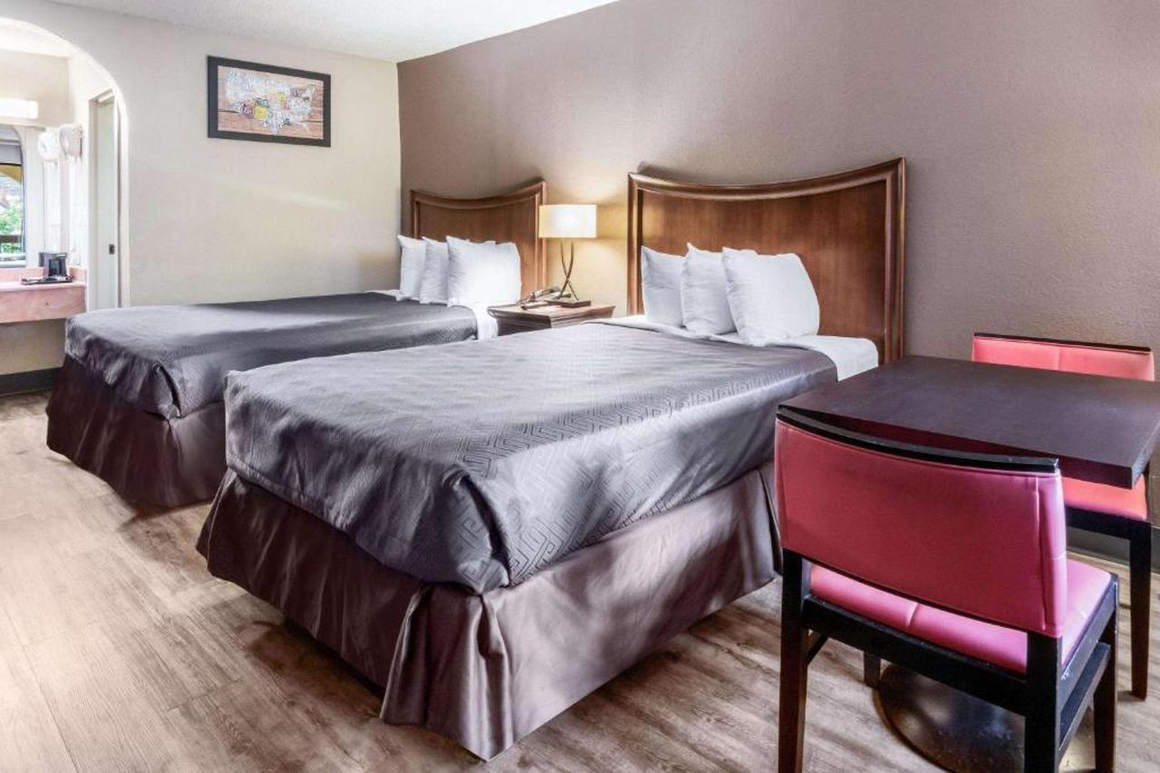 Econo Lodge Gainesville Eksteriør bilde