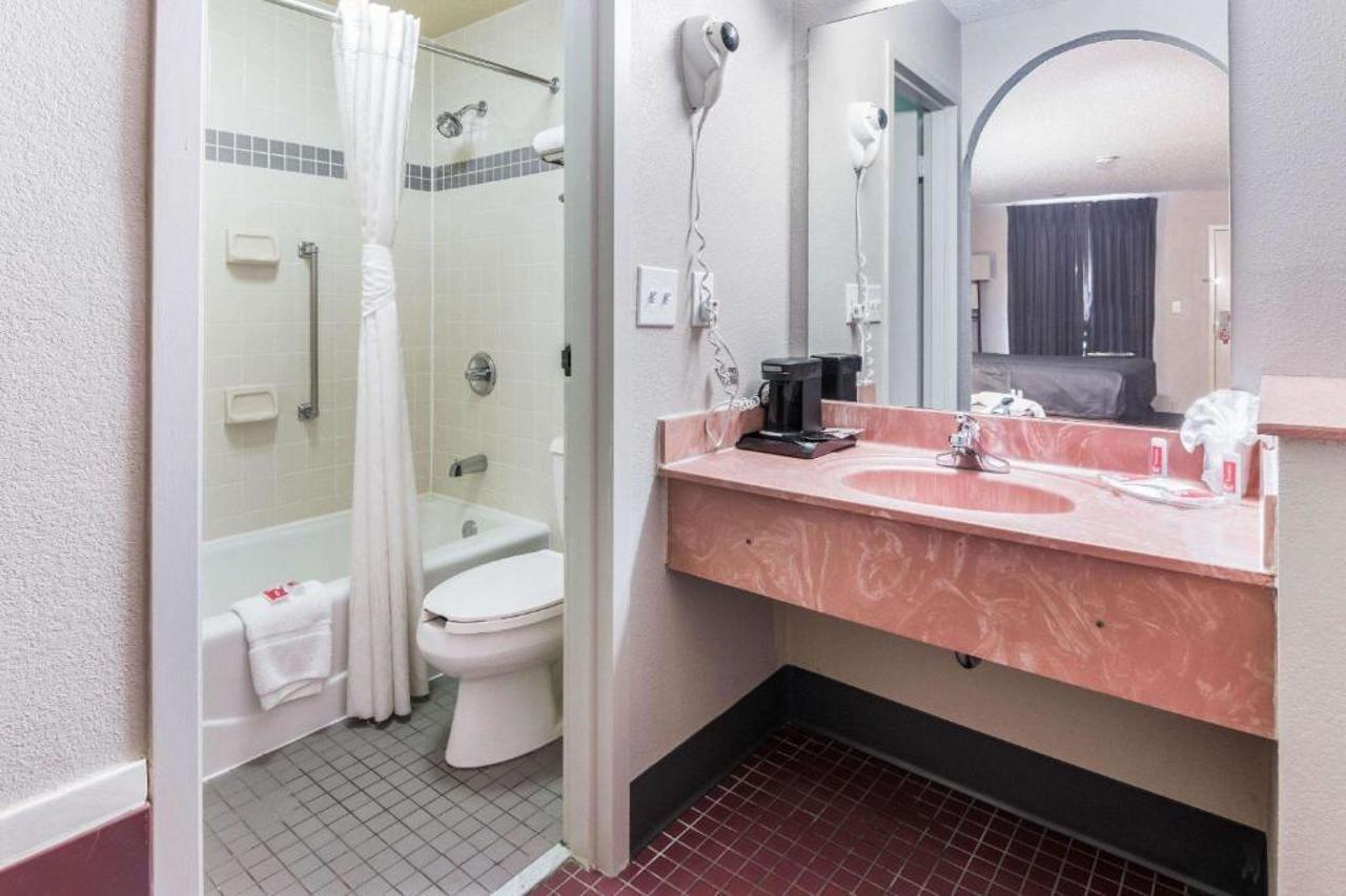 Econo Lodge Gainesville Eksteriør bilde
