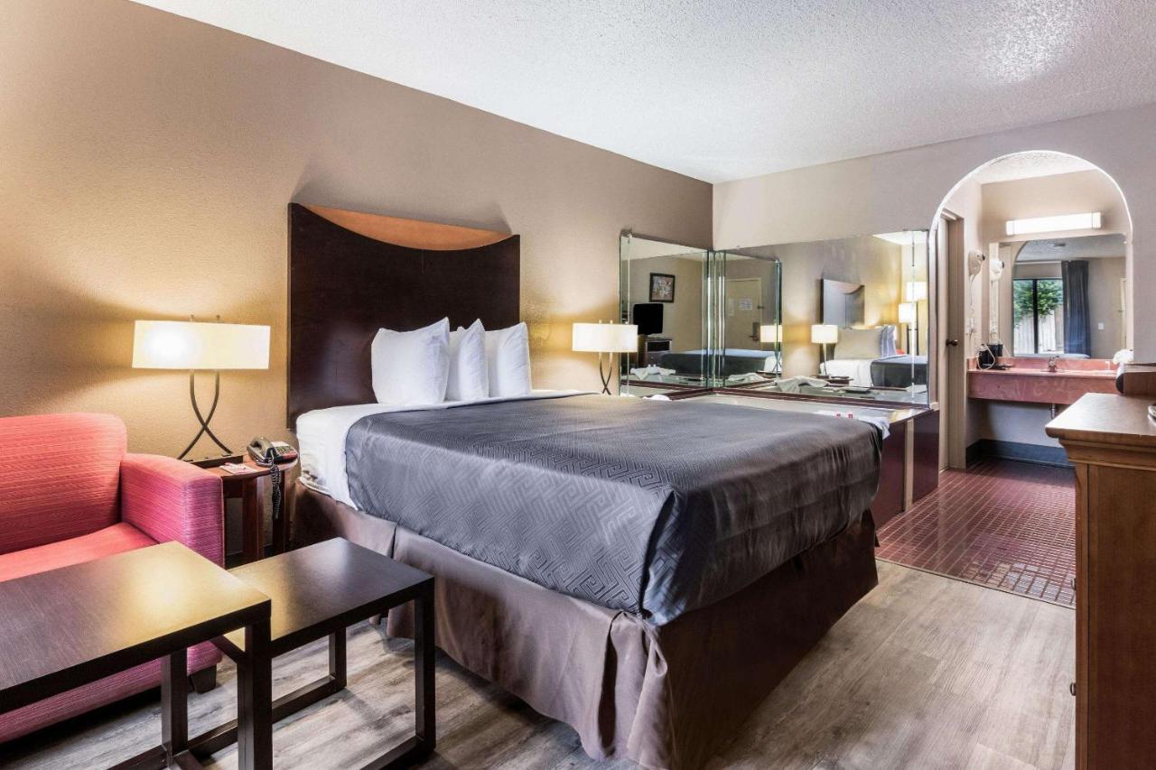 Econo Lodge Gainesville Eksteriør bilde