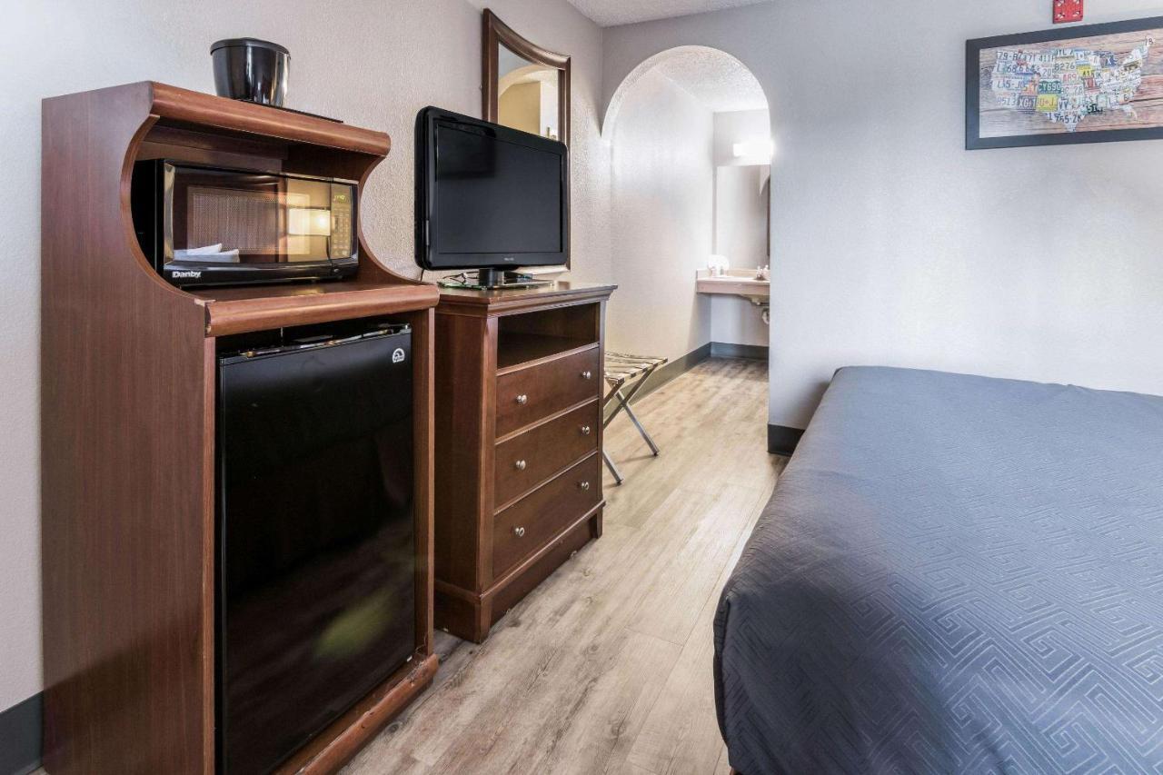 Econo Lodge Gainesville Eksteriør bilde