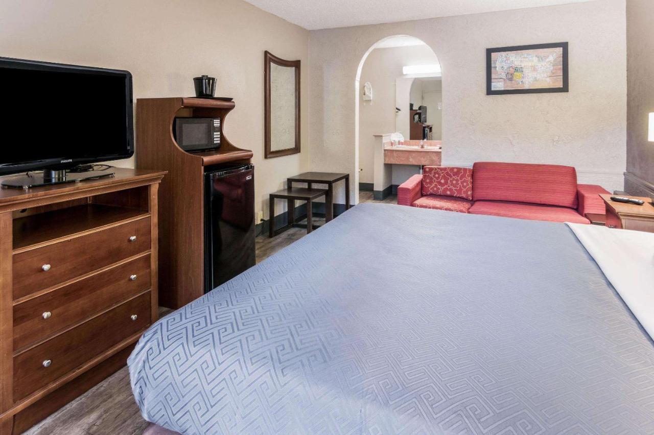 Econo Lodge Gainesville Eksteriør bilde