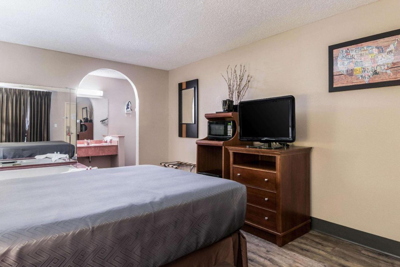Econo Lodge Gainesville Eksteriør bilde