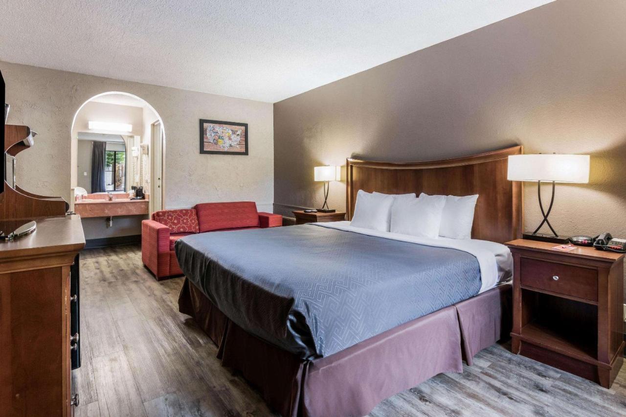 Econo Lodge Gainesville Eksteriør bilde